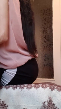 Tetangga Milf Kami Datang Kepada Kami Untuk Menidurinya Dengan Pembicaraan Rusia Kotor