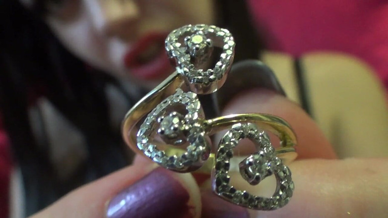 Goddess Misha Goldy: I love to spend your money on golden jewerly!!!!