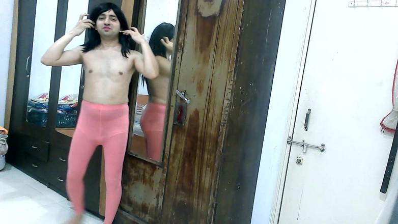 Cute & Nude Crossdresser: Sweet Lollipop si cewek nakal yang imut lagi asik ngentot...