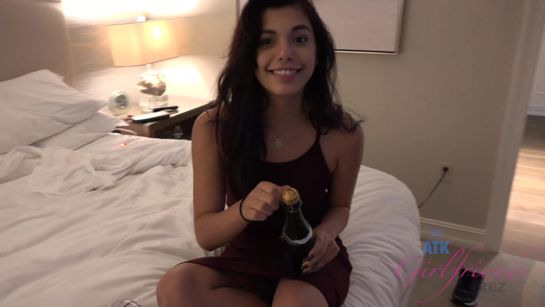 ATK Fans (Girlfriends): Virtuele vakantie Sarosota met Gina Valentina 2/2