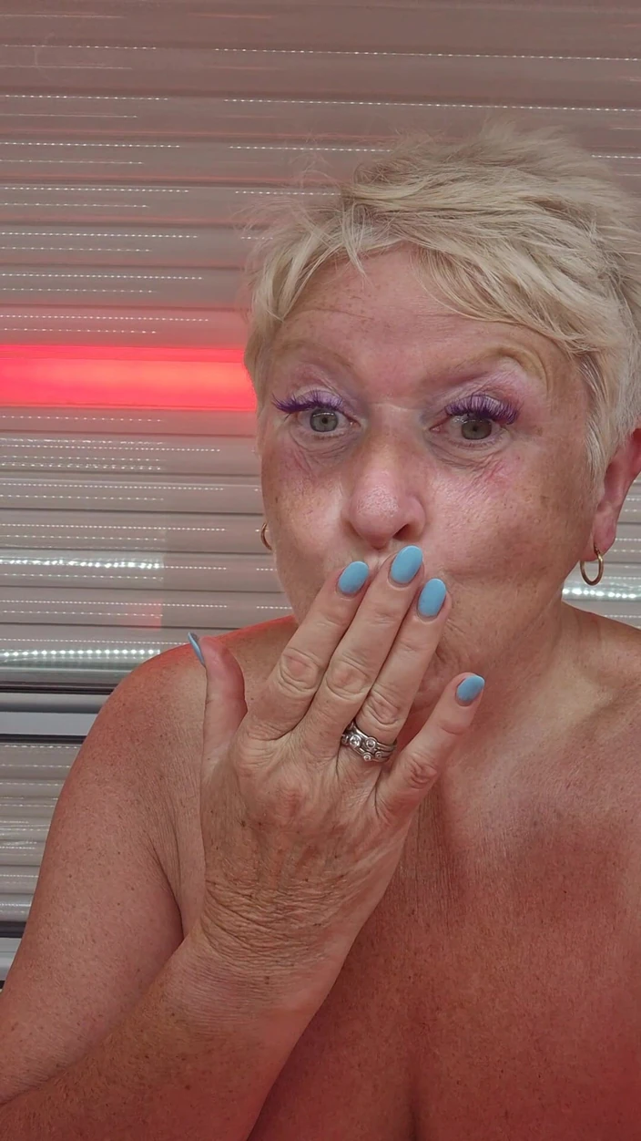 Uk Joolz: Sunbed