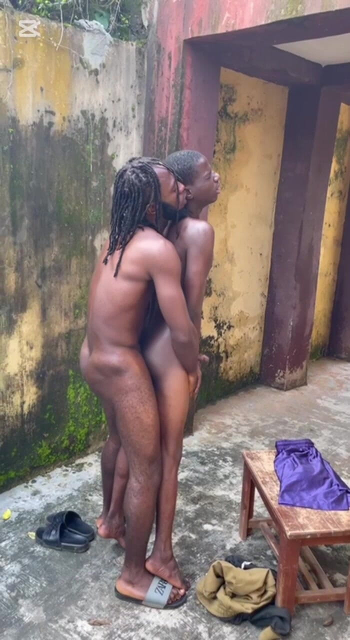 Bigmigh: Grand et petit
