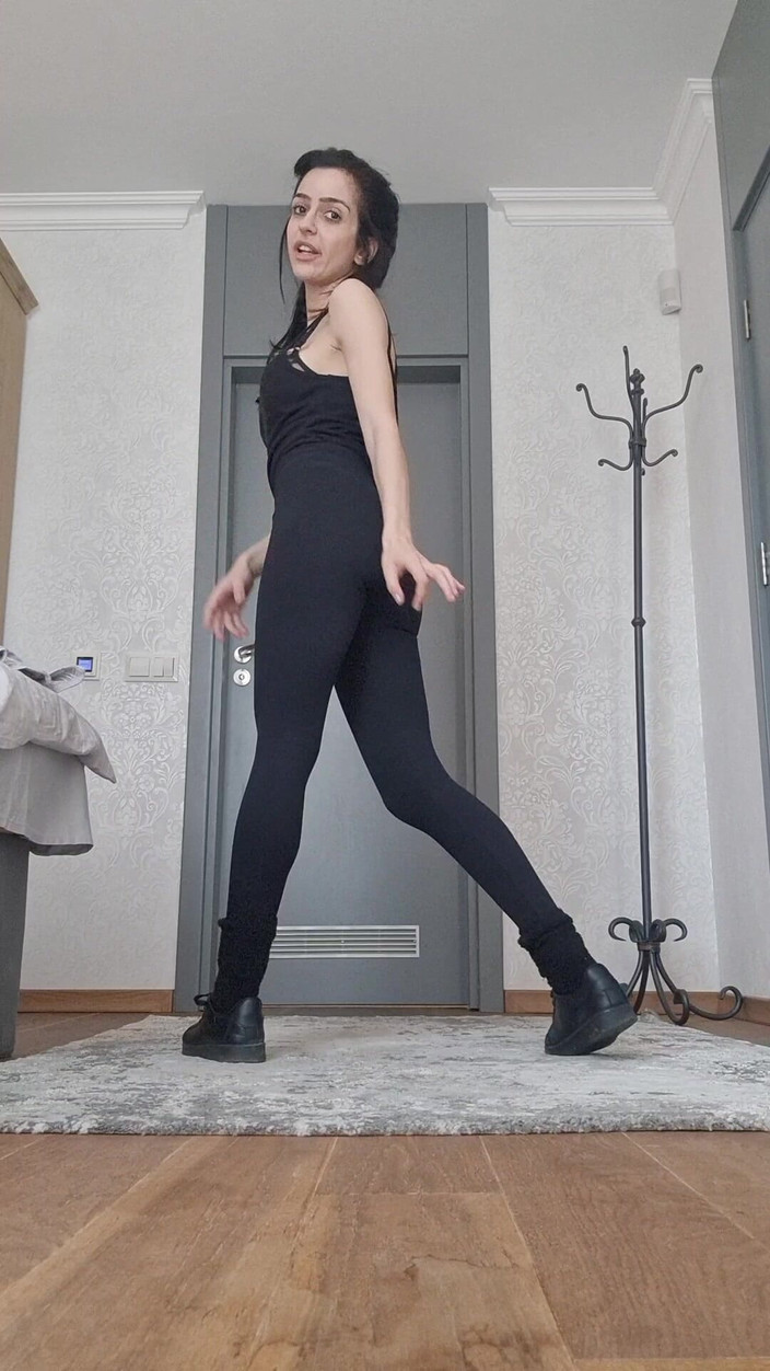 silicone_brunette: Rutin pagi Gloriya