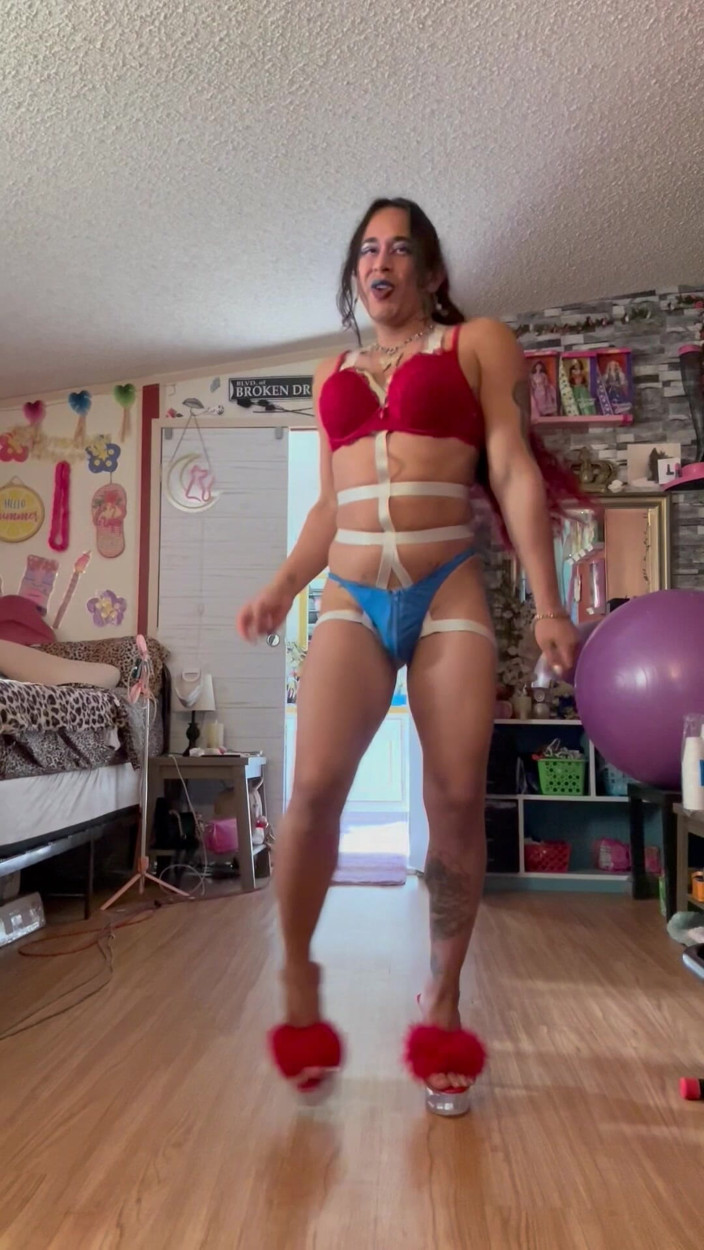 TSJade95: Lagu Awek Amerika All American Striptis 2