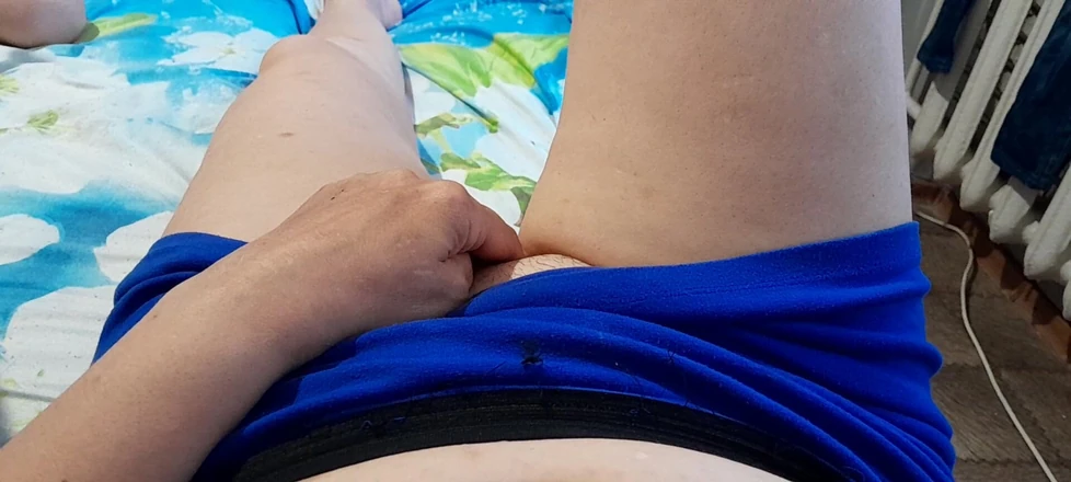 Lesbian-illusion: I Masturbate Next to My Lesbian Girlfriends Who Are Fucking