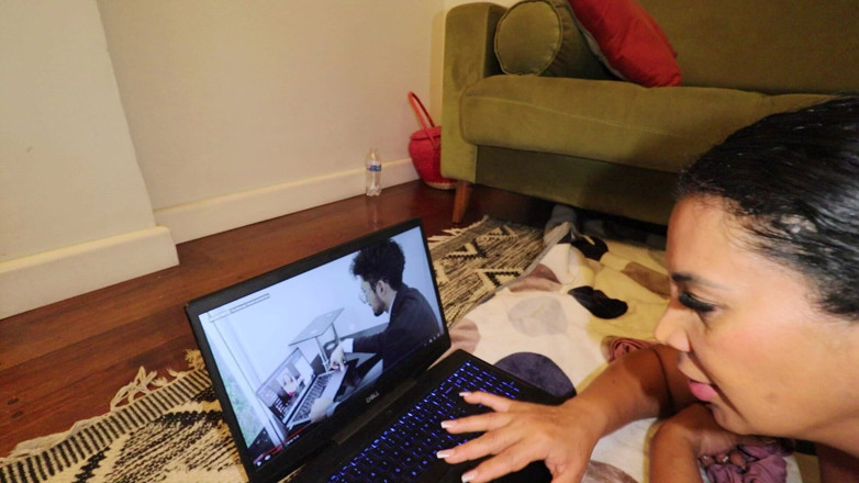 Calientehubxxx: Computer Love Gali