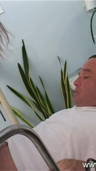 Doctor kencing - suster bejat pepper pew dientot habis-habisan sama tim wetman dan teman kantornya tom