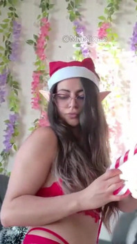 88. Anal melted Candy Cane Mia Niqab - Special de Crăciun 2025