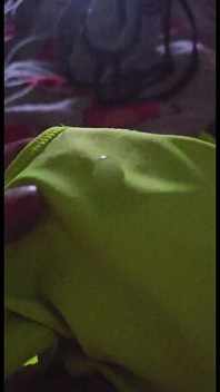 Using My Step Sis Bra to Help Me Cum in Her Green Nike Pro Sports Bra