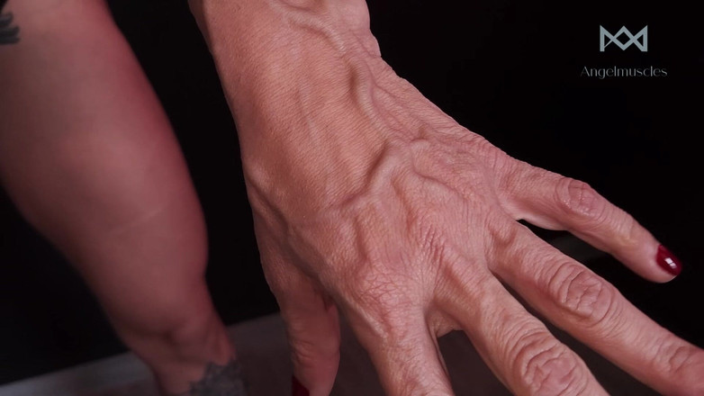 Angelmuscles: Control De Dominatrix: Venas, Tacones Y La Cuenta Regresiva Final