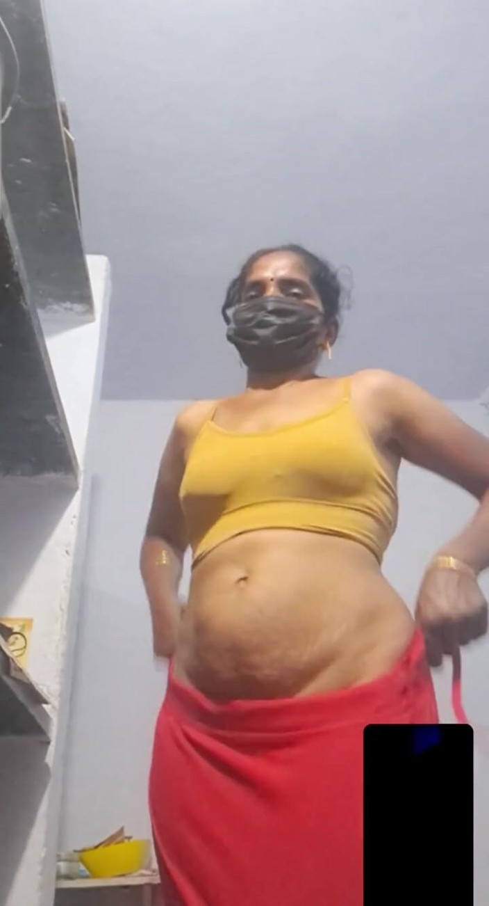 Jayaselvi: Tamilische tante genoss es im videoanruf