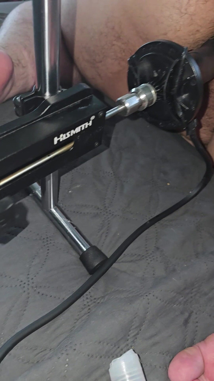 puppyrolls: Lihatlah bagaimana lubangku meregang di sekitarnya!