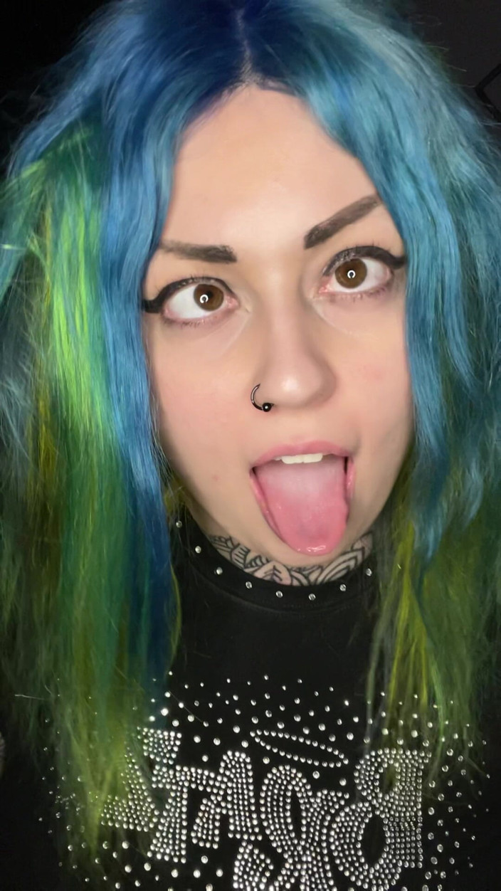 Miss Valentina: Puta ahegao do papai