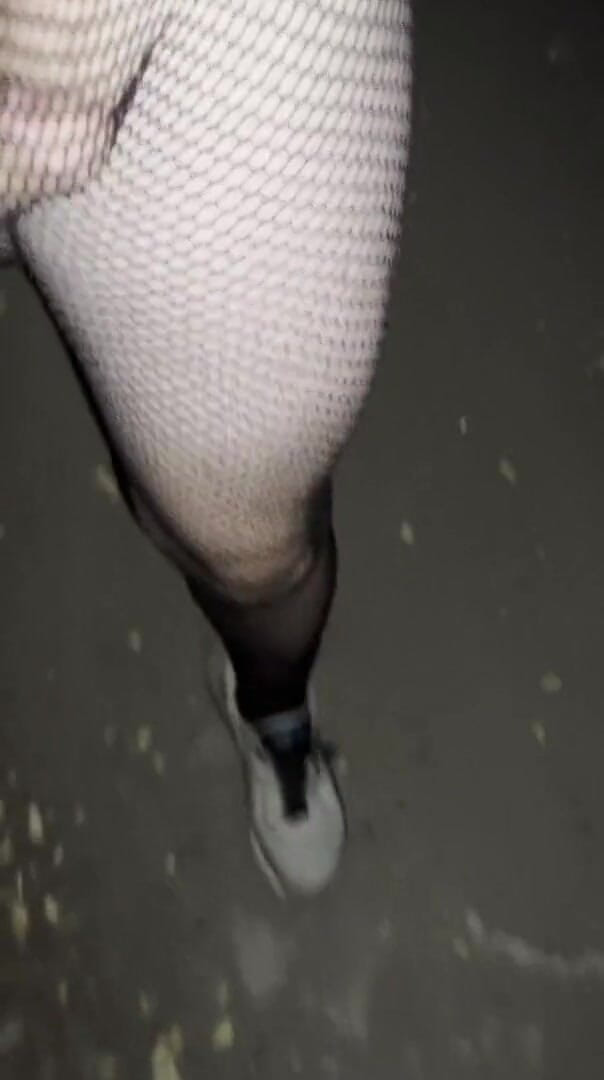 Apomit: Night walking in pantyhose close road teen boy flash no...