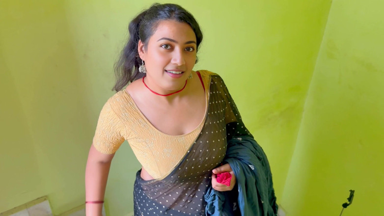 Hotty_ragini: Saya pergi ke rumah bhabhi semasa bercuti musim panas dan...