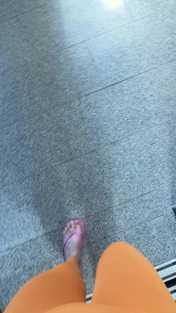 Lubię Chodzić W Różowych Japonkach
