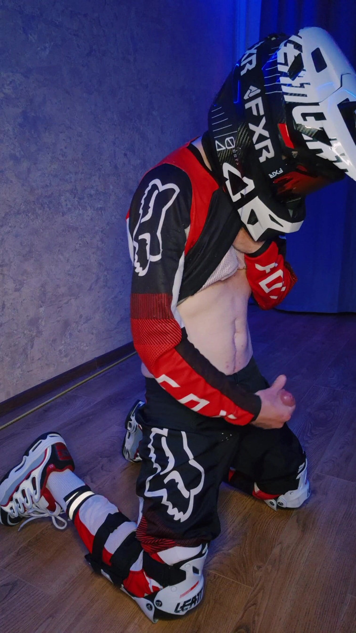 Sneakersmax98: Only Your Mouth Will Take the Pressure off a Horny...