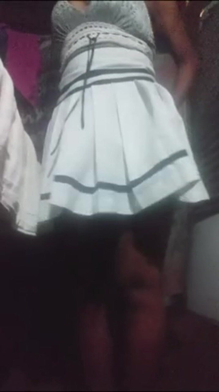 Dorelviss: Montre des strings de string effronté et courts, toute la...