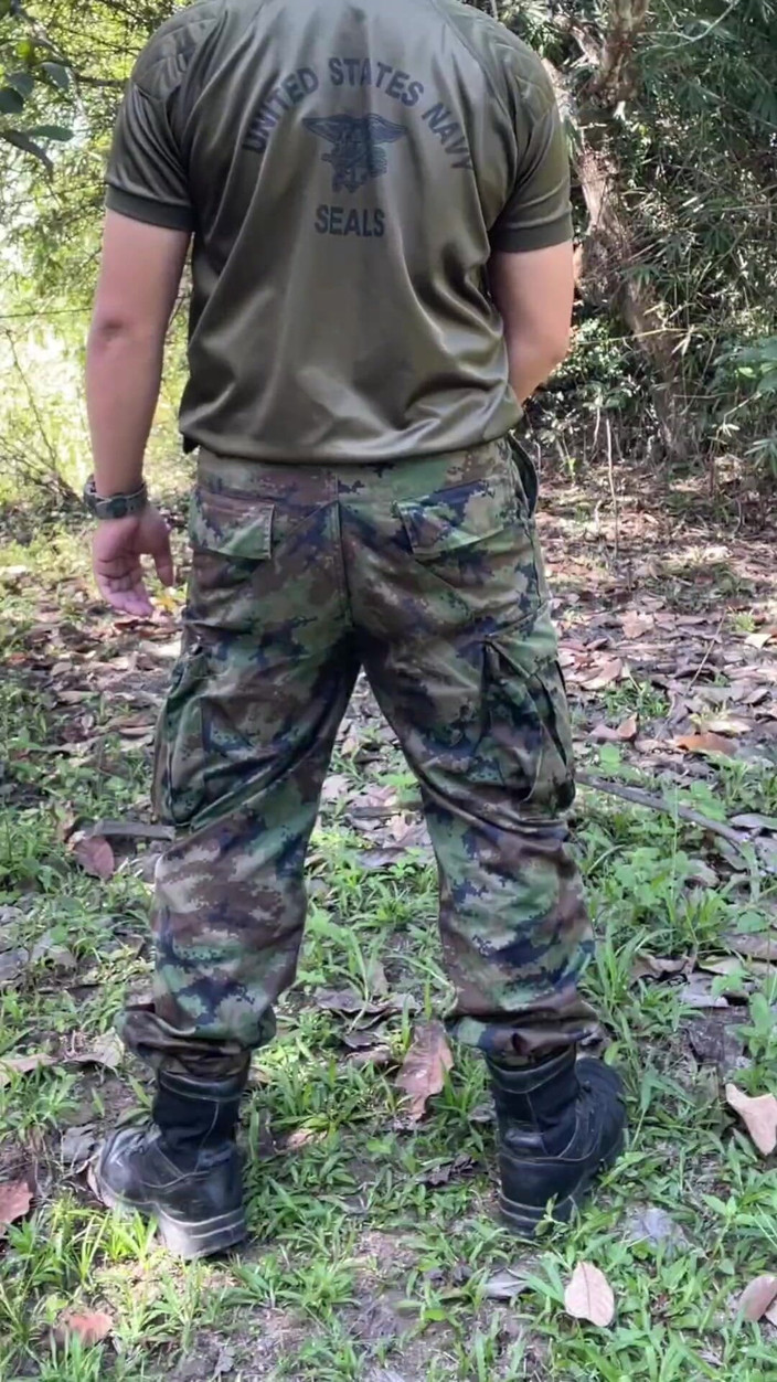 Hiroshi_cr: Solider Jerks off &amp; Cums at Work