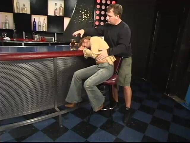 Hogtied by Kink: गोल्डी