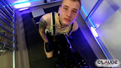 Claude Nikotine: Hardcore Pup Play