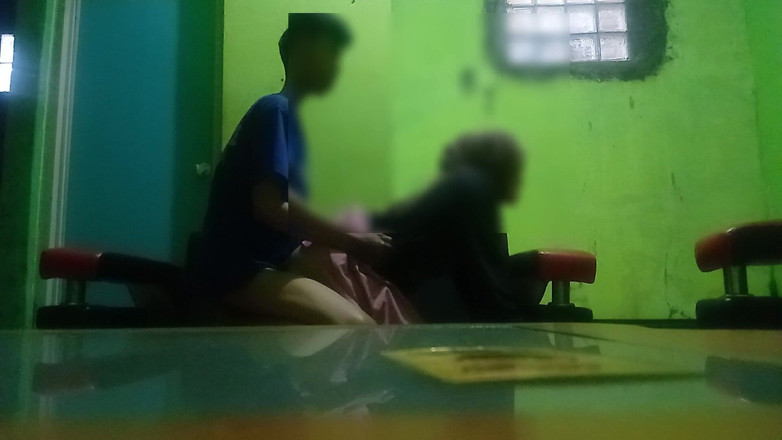 Famly sex: Hampir Ketauan Ibuku Saat Aku Entot Memek Sepupuku Di Ruang...