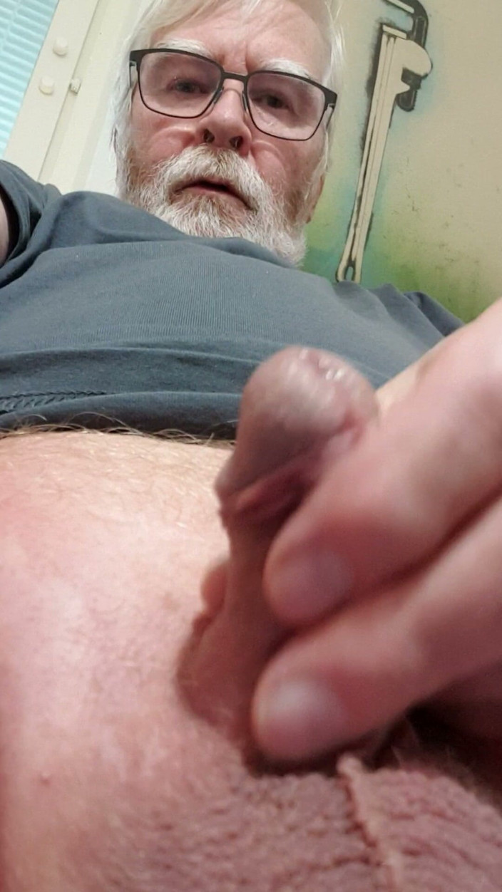Redhairy4u: Tiny Dick Masturbation and Ball Massage