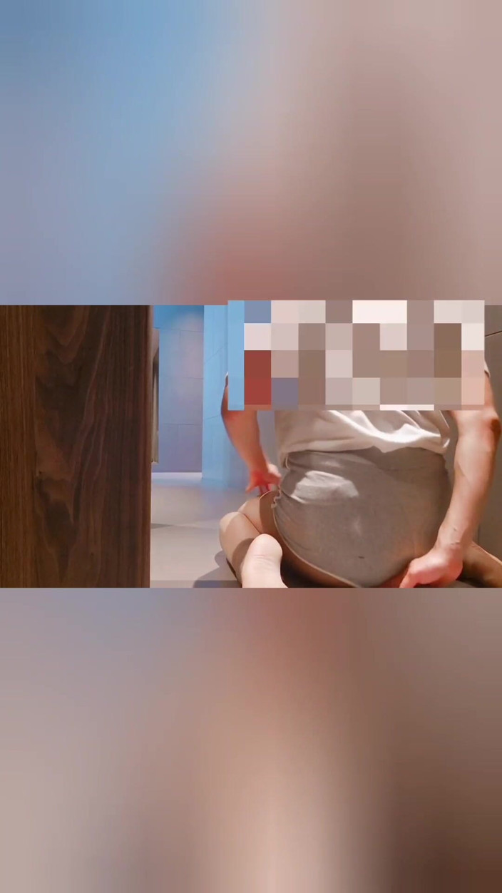 Harinni: A Horny Slut Enjoys Risky Pleasure in Men's Room, Anal...