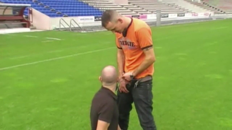 Jess Royan XXX: Futută pe stadionul de fotbal!! Incredibil