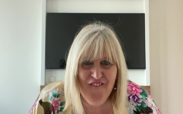 catherinecan69: Fuck Me Doggy in My Big Hotel Bed. Omg the...