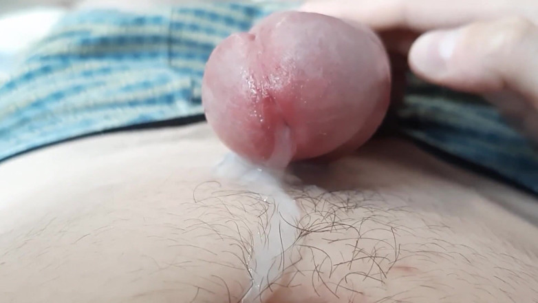 AlexRusFun: Teen shows his cock and cums on his stomach close...