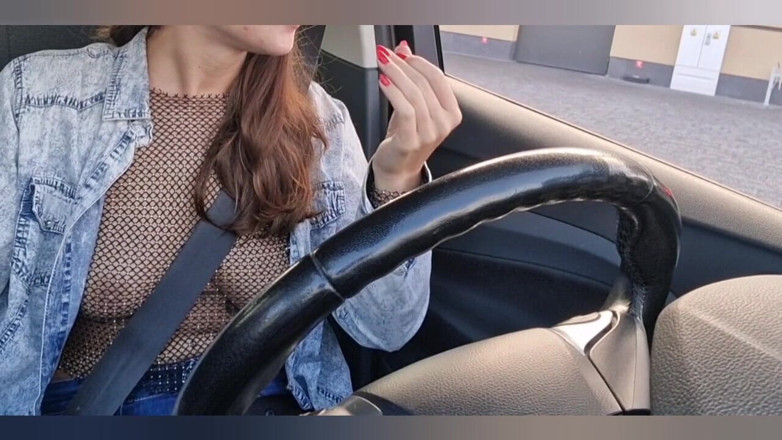 HottPussy118: Flash moje cycki na Mc Drive