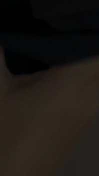 젖탱이가 따먹히는 동안 내 거유 사이에 새는 그의 전정