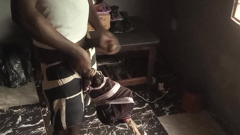 Moviesporn1: この兄弟は女性を誘わずに激しく絶頂します