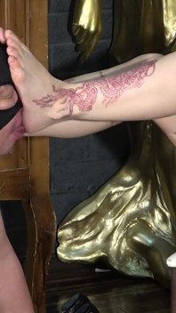 Deodorizing Sweaty Pantyhose, Licking High Heels and Feet, Catching Cake After Spitting It, Female Boss Teases Debt-ridden Man