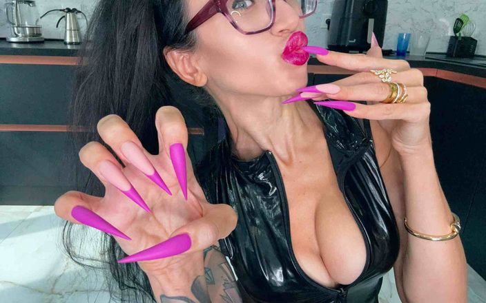 Julia domaina: Ny lila färg långa naglar, skarpa stilettos, palmer, avrunknings med...
