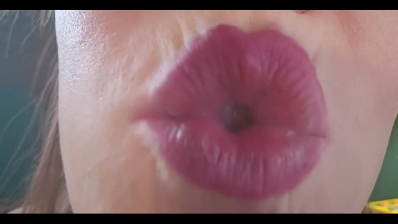 MistressThrope: Ruining My Teeth with Some Sugar-free Candy