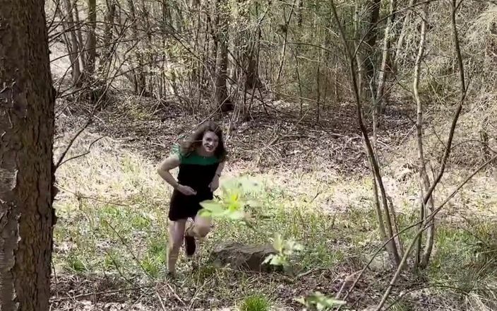 Medi Voi: Sie können nackte transe im wald treffen