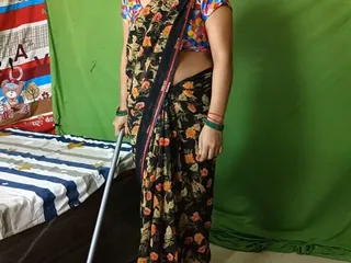 Pyaripooja22: The Lonely Maid Was Inserting a Wiper in Her Pussy...