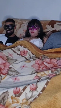 Pedí doble penetración y semen en el coño