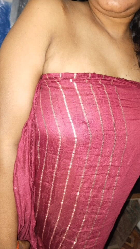 Nirman: 操我的邻居阿姨