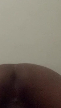 Cavalgando o rosto do meu enteado parte 2, você é um garoto da mamãe