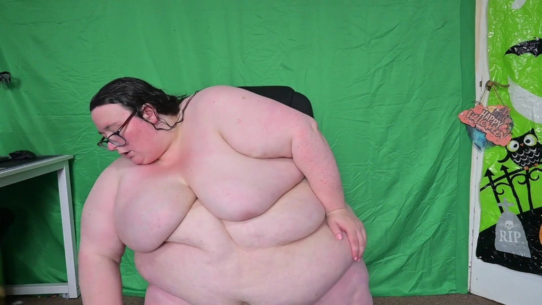 SSBBWLadyBrads: SSBBW シャワー後のタオルを使った脂肪の体乾き パート1