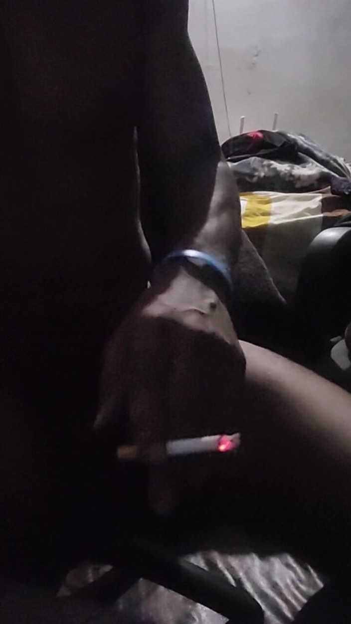 Joyboi Cock Worship: phit ethletik sharir ko bare kaale dvara jordaar chudaee milti...