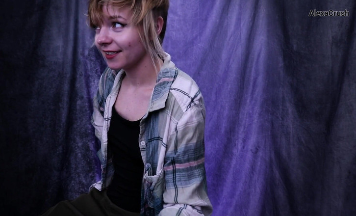 AlexaCrush: 映画館での初めてのフェラチオハメ撮り - ずさんな鷹トゥア