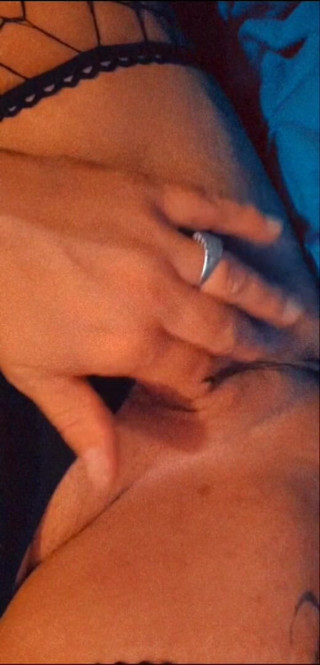 SuperHeadStormyRae: Big clit