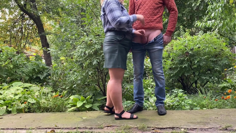 OurFetishLife: Мачуха знає, як змусити мене кінчити на її тугу дупу