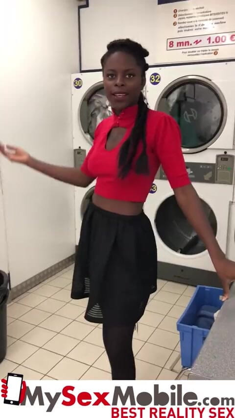 MySexMobile: Ebony girl picked up in launderette for intense sex