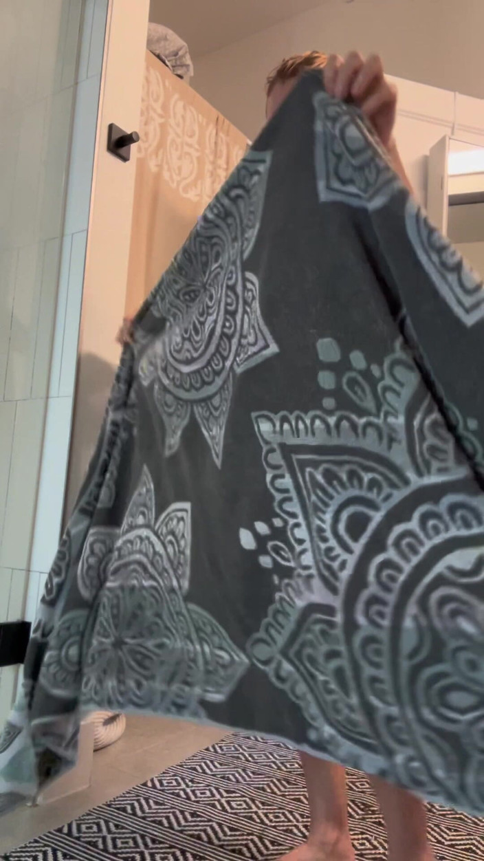 Cutikatxoxo: Tachinare și masturbare la baie