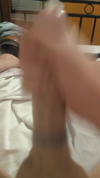 Cassidy: 用橡胶快速自慰